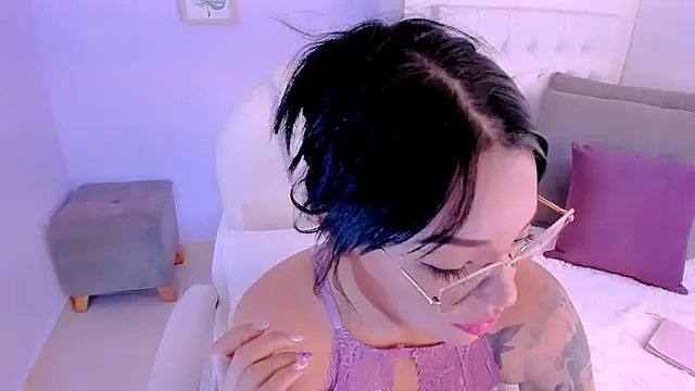 Snapshot of Sara_LipsX chatting on 01.16.25 Sara LipsX online show from 01.16.25