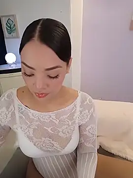 Sara LipsX online show from 04.12.26