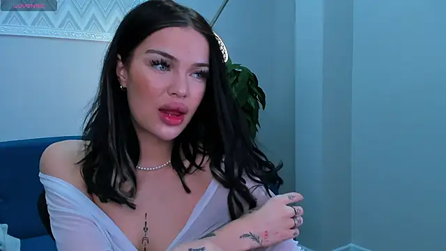 Snapshot of Angel_Sapphire_ chatting on 12.26.24 Angel Sapphire online show from 12.26.24