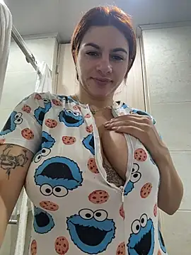 Snapshot of AtheneaRossi chatting on 07.16.26 AtheneaRossi online show from 07.16.26