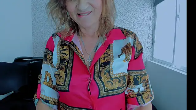 ScarletHoot  online show from 01.16.25