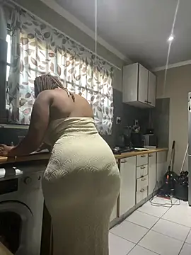 Snapshot of Bootyfulbarbiie chatting on 02.22.25 Bootyfulbarbiie online show from 02.22.25