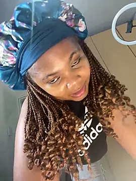 Snapshot of Bootyfulbarbiie chatting on 03.08.25 Bootyfulbarbiie online show from 03.08.25