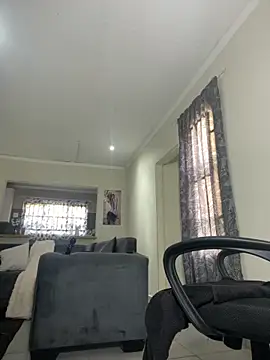 Snapshot of Bootyfulbarbiie chatting on 03.23.25 Bootyfulbarbiie online show from 03.23.25