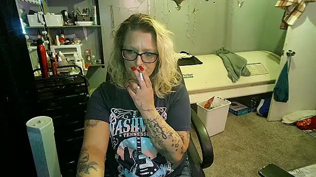 Snapshot of Lisalovely6981 chatting on 02.20.25 Lisalovely6981 online show from 02.20.25