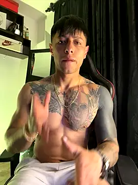 Snapshot of darmod chatting on 10.08.25 darmod online show from 10.08.25