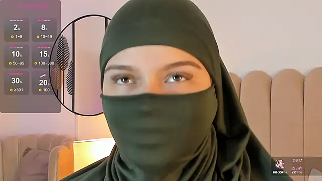 Snapshot of anna-henao chatting on 12.23.24 anna-henao online show from 12.23.24