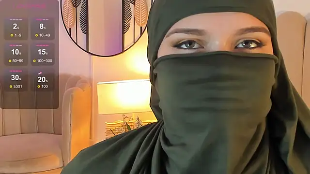 Snapshot of anna-henao chatting on 01.16.25 anna-henao online show from 01.16.25