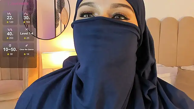 Snapshot of anna-henao chatting on 02.10.25 anna-henao online show from 02.10.25