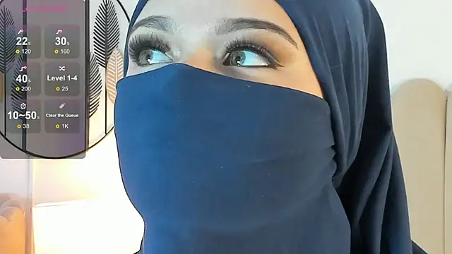 Snapshot of anna-henao chatting on 02.13.25 anna-henao online show from 02.13.25