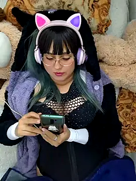 Snapshot of Derry_Cooper chatting on 12.21.24 Derry Cooper online show from 12.21.24