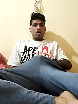 Snapshot of cuckhair chatting on 12.21.24 cuckhair online show from 12.21.24