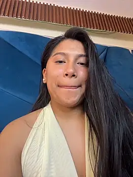 LinnaGardenia online show from 02.25.26