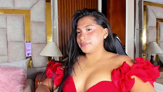 LinnaGardenia online show from 04.15.26