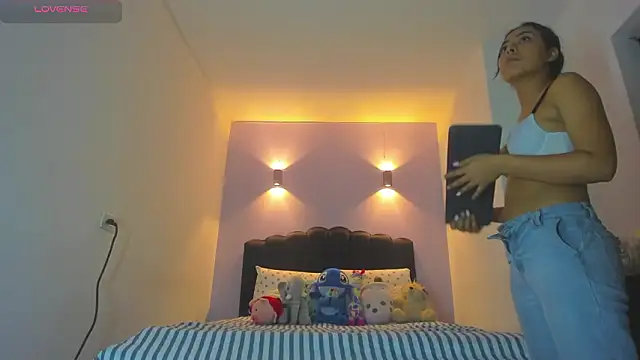 Sofia Clauss  online show from 03.08.26