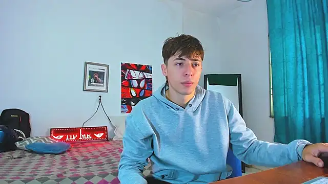 Snapshot of AlessandroDybala chatting on 04.26.26 AlessandroDybala online show from 04.26.26