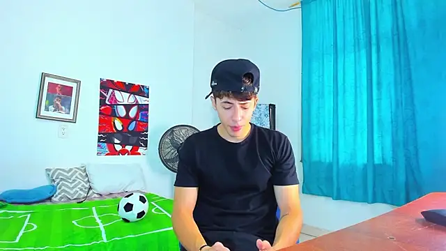 Snapshot of AlessandroDybala chatting on 05.27.26 AlessandroDybala online show from 05.27.26