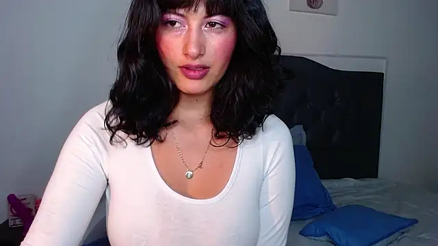 candy lux  online show from 02.25.25