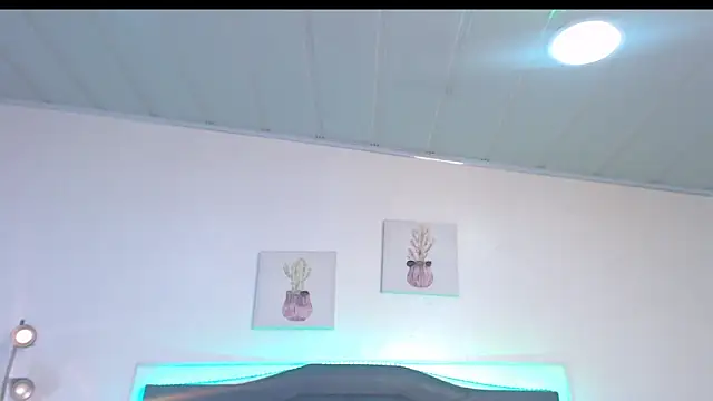 Snapshot of candy_lux_ chatting on 11.24.25 candy lux online show from 11.24.25