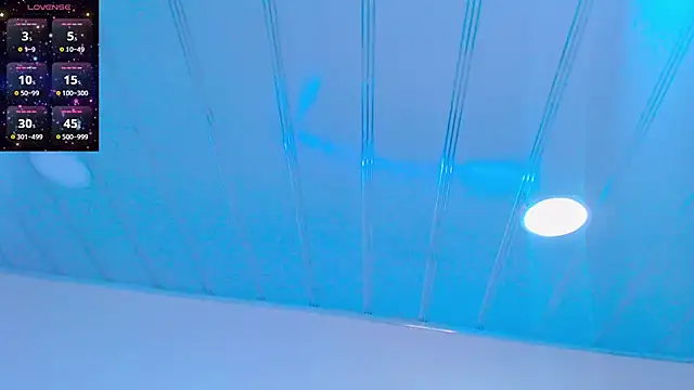 Snapshot of candy_lux_ chatting on 03.11.26 candy lux online show from 03.11.26