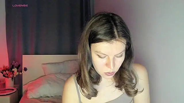 Snapshot of fifth_element chatting on 02.20.25 fifth element online show from 02.20.25