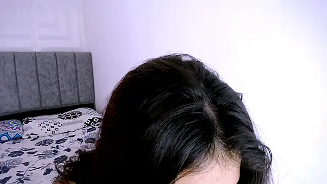 Snapshot of nataly_red chatting on 02.14.25 nataly red online show from 02.14.25