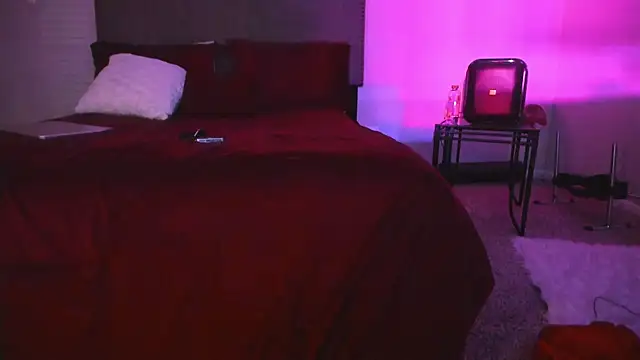 yiauana online show from 11.19.25