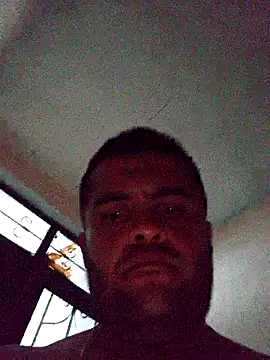 Snapshot of crowten chatting on 10.09.25 crowten online show from 10.09.25