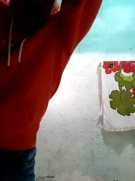 Snapshot of crowten chatting on 11.26.25 crowten online show from 11.26.25