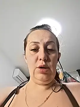 AvaLloyd online show from 02.05.26