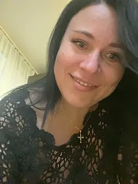 Snapshot of CuteNata chatting on 12.27.24 CuteNata online show from 12.27.24