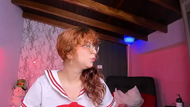 chloe blue online show from 10.03.25