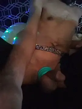 Snapshot of Sir-meltsclearrockzalot chatting on 11.22.25 Sir-meltsclearrockzalot online show from 11.22.25