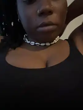 Snapshot of Bali_baddie_x chatting on 02.28.25 Bali baddie x online show from 02.28.25