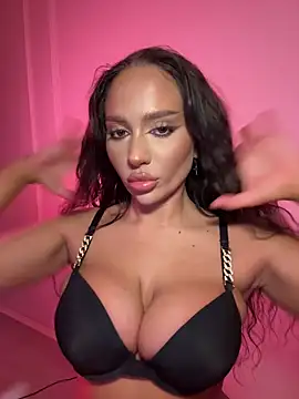 Snapshot of CardiSweetBaby chatting on 02.08.26 CardiSweetBaby online show from 02.08.26