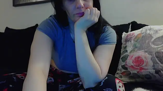 CrystalLakeXO online show from 10.10.25