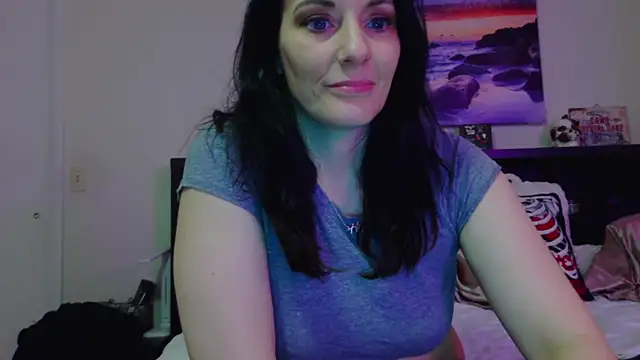 CrystalLakeXO online show from 11.30.25