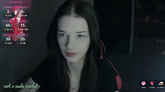 Snapshot of Miya_Dream_UKR chatting on 11.19.25 Miya Dream UKR online show from 11.19.25