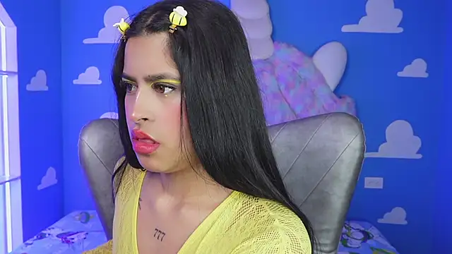 miss romyna online show from 11.26.25