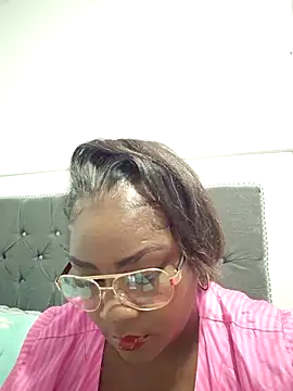 Snapshot of kaorysquirt chatting on 10.15.25 kaorysquirt online show from 10.15.25