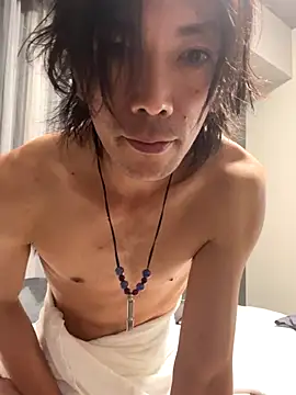 Snapshot of Katakuriko-Denpun chatting on 10.20.25 Katakuriko-Denpun online show from 10.20.25