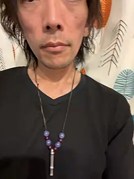 Snapshot of Katakuriko-Denpun chatting on 10.26.25 Katakuriko-Denpun online show from 10.26.25