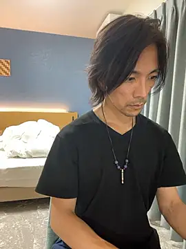 Snapshot of Katakuriko-Denpun chatting on 10.28.25 Katakuriko-Denpun online show from 10.28.25