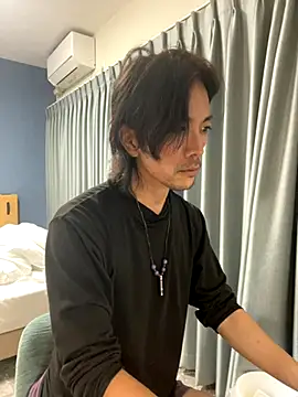 Snapshot of Katakuriko-Denpun chatting on 10.29.25 Katakuriko-Denpun online show from 10.29.25