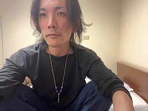 Snapshot of Katakuriko-Denpun chatting on 11.04.25 Katakuriko-Denpun online show from 11.04.25