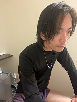 Snapshot of Katakuriko-Denpun chatting on 11.18.25 Katakuriko-Denpun online show from 11.18.25