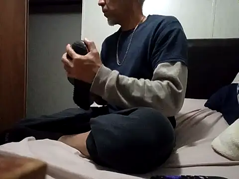 Xoc8  online show from 11.03.25