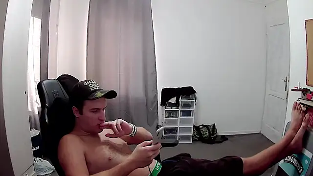 PKrisztian online show from 10.13.25