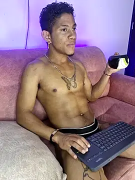 Snapshot of Palo_santo chatting on 05.20.26 Palo santo online show from 05.20.26