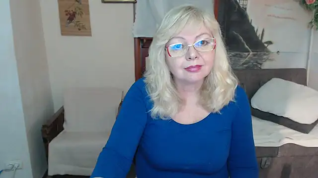 EvelynLoveShy online show from 11.13.25